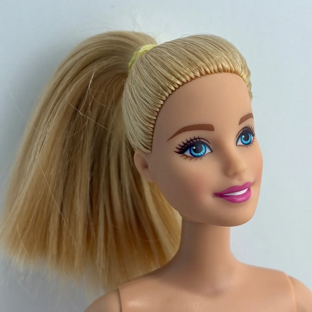 2015 Barbie Glitz & Glam Target Exclusive - Base Doll - For OOAK Customization